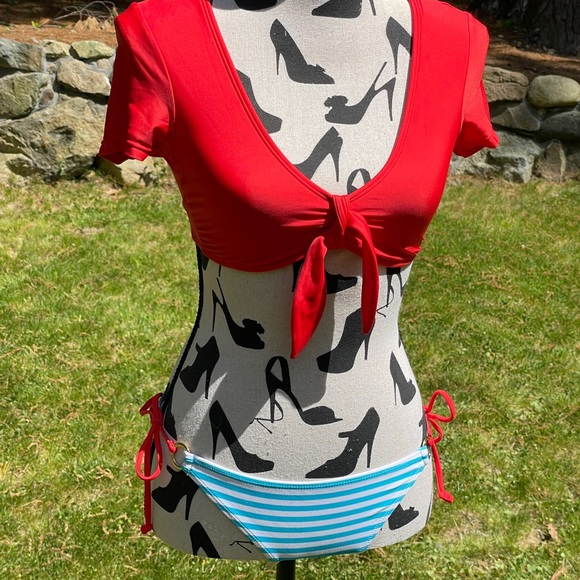 Bathing suit top and bottom target and boxer Joe brand both small. - Picture 4 of 11